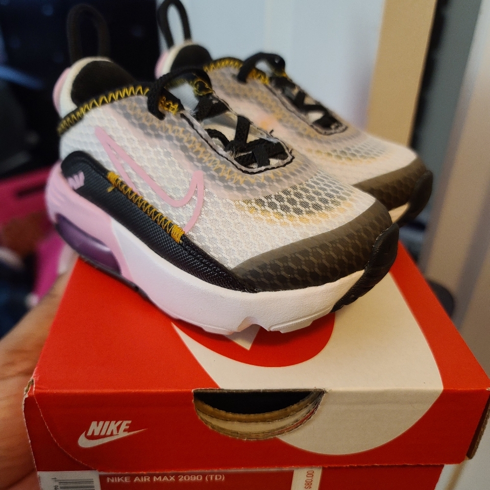 Childrens used shoes